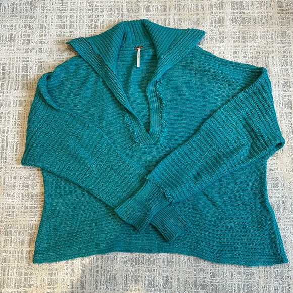 Free people loose fitting sweater - Picture 1 of 6